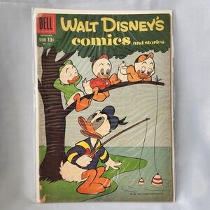 Walt‎ Disneys Comics & Stories Dell Comics Sept 1959 #228 Vintage Collectible